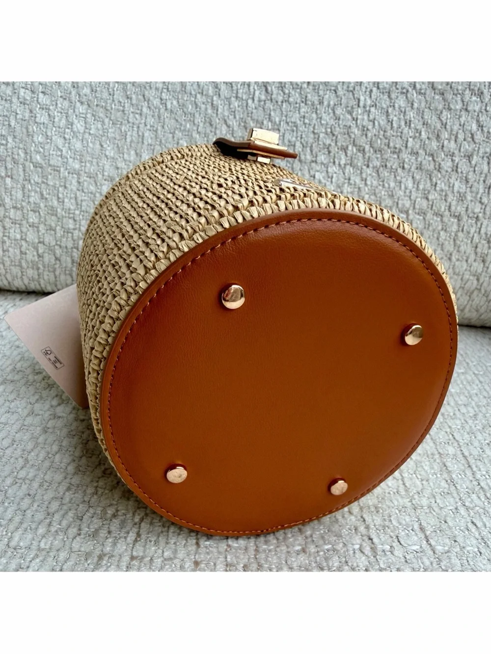 Rachel Zoe Woven Straw Cylinder Vanity Bucket Bag Crossbody Top Handle Studded - Picture 4 of 10